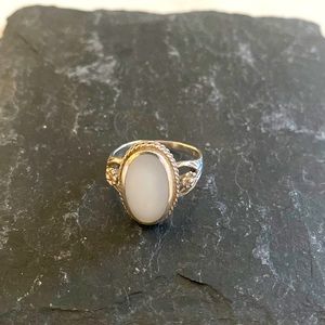 Pearly white and silver statement ring, size 6